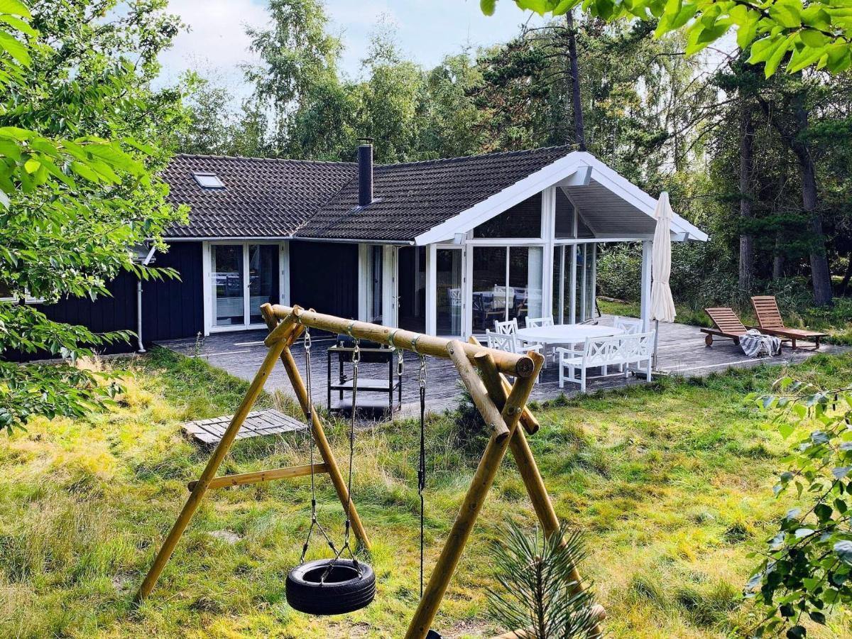 8 Person Holiday Home In Gedser Extérieur photo